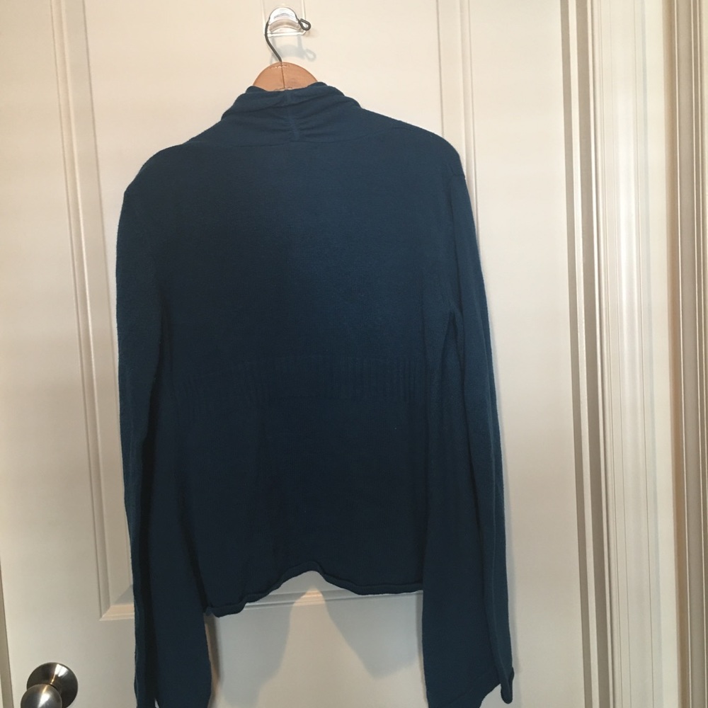 Sweater - Picture 4 of 4
